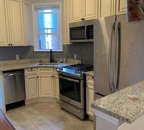 3rd image of 134 Lincoln St #2L