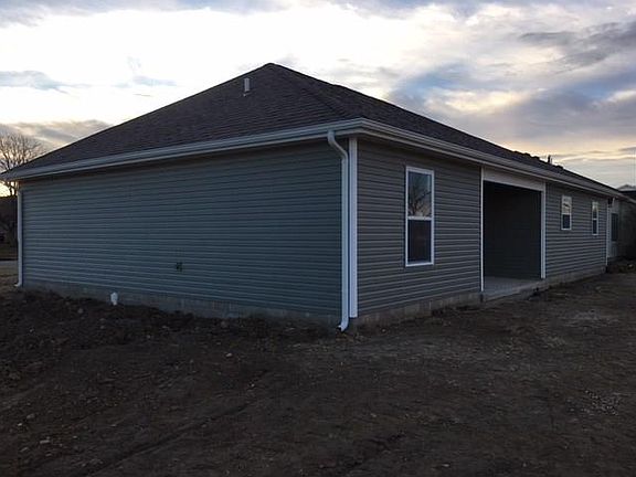 5th image of 130 Fox Harbor Dr