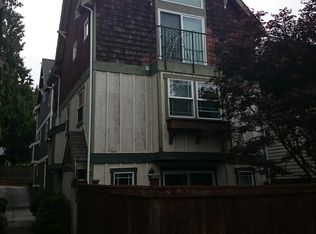 914 N 74th St, Seattle, WA 98103