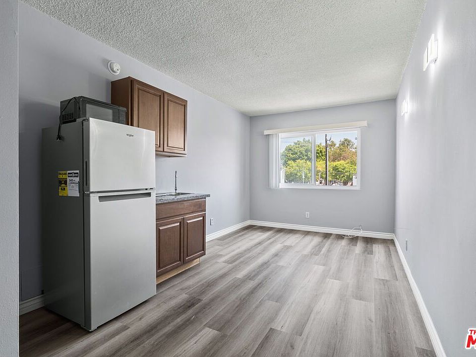 1st image of 3766 S Canfield Ave #7