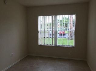 2206 Belmont Ln, Pompano Beach, FL 33068