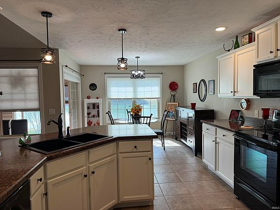 5th image of 9881 Arbor Lake Dr