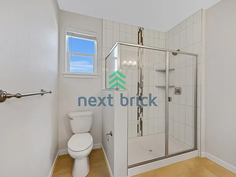 10945 NE 189th Pl #F — Photo 19