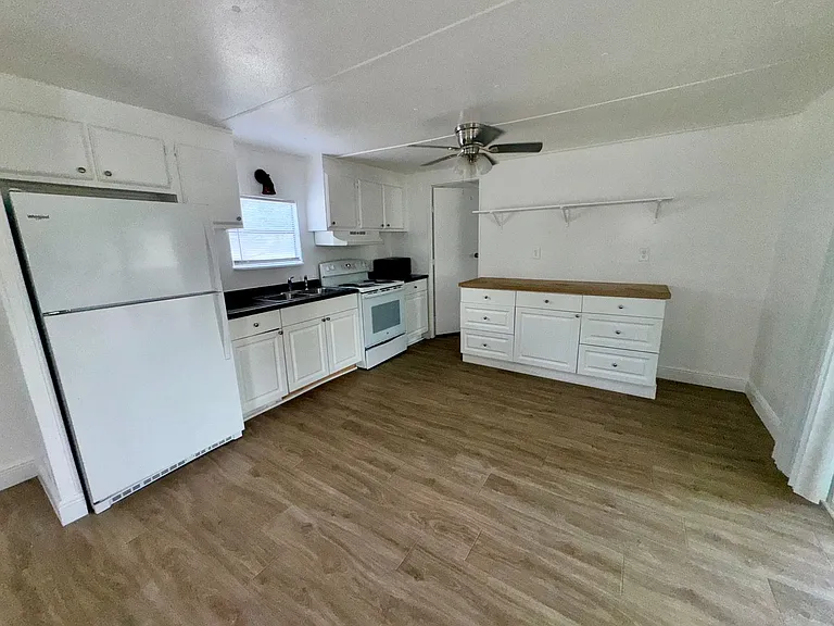 1145 S Christiana Ave — Photo 6