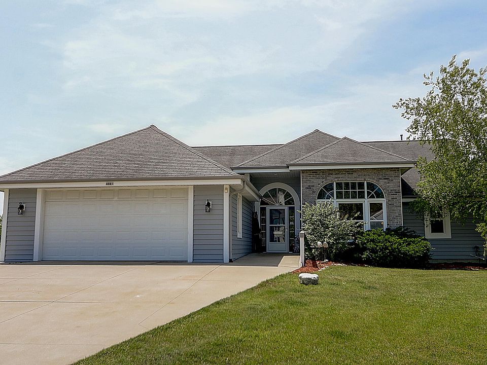 1st image of 4985 W Berkshire Dr