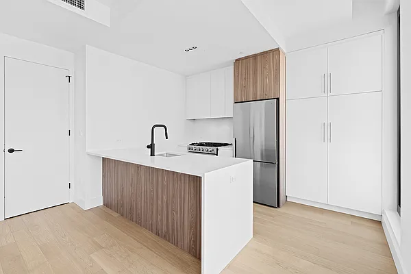 Rented by West 124th Manager LLC | media 28