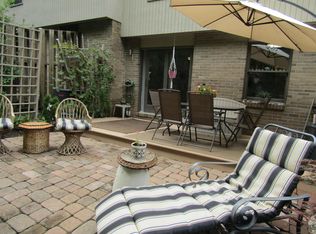 2313 Old Greentree Rd, Carnegie, PA 15106