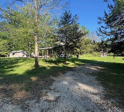 3rd image of 1270 Hidden Valley Rd