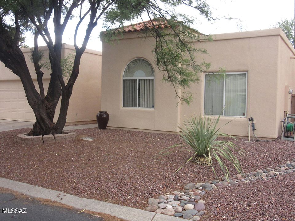 1st image of 784 W Clear Creek Way