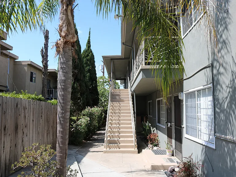 4458-64 1/2 Oregon St — Photo 15