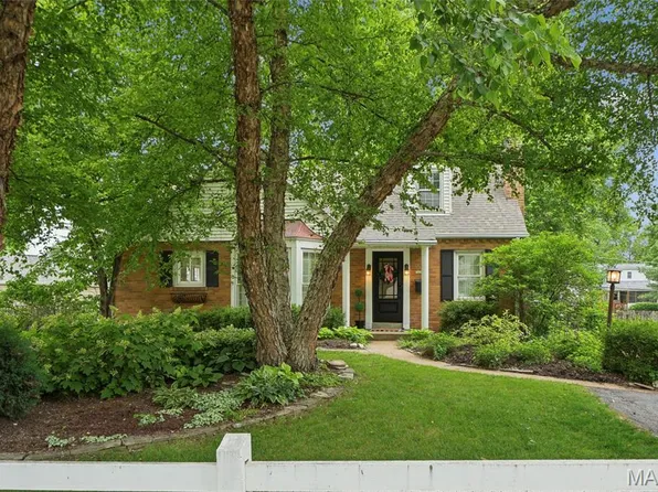 1439 S Elm Ave, Saint Louis, MO 63119