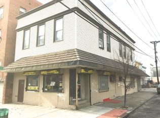 1221 New York Ave, Union City, NJ 07087