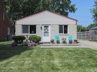 24741 Cottrell Rd, Harrison Township, MI 48045