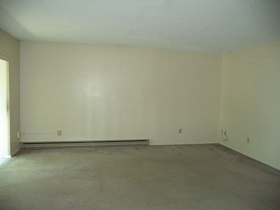 2nd image of 715-2 W Cherry Ln
