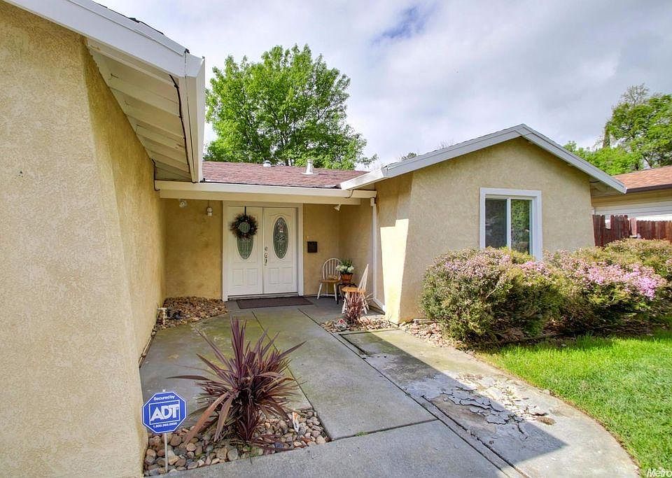1st image of 6244 Carl Sandburg Cir