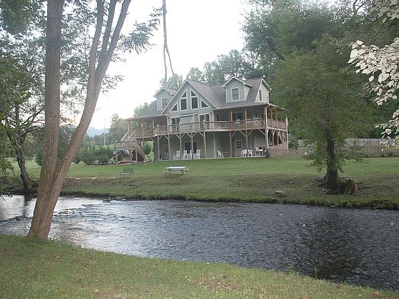 2nd image of 79 Rapid Waters Way