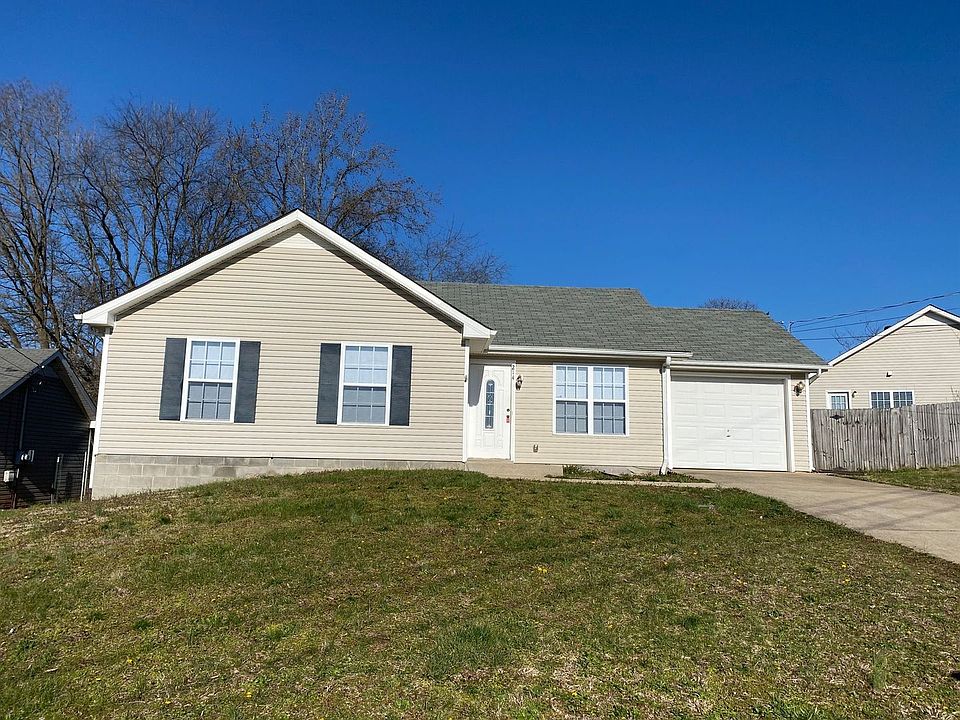 1st image of 214 Kings Deer Dr