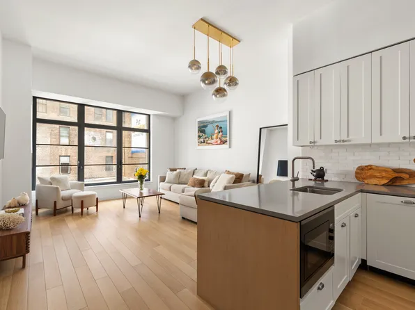 50 West 30th Street image 1 of 9
