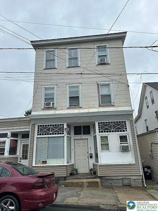 1st image of 115 E Ruddle St