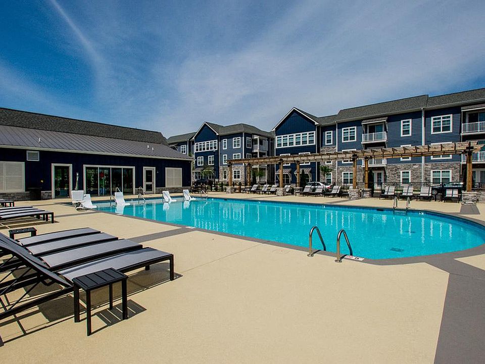 Greenhaven Resort Swimming Pool and Fitness Center