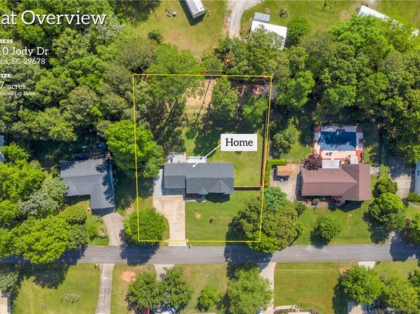 1010 Jody Dr, Seneca, SC 29678