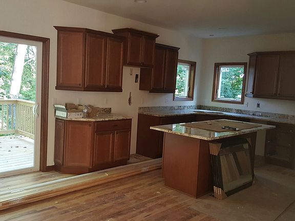 5th image of 2901 Berkshire Dr