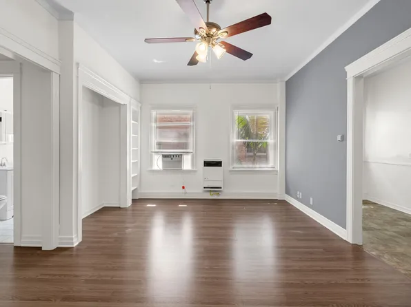 1611 Schrader Apartments (#810)