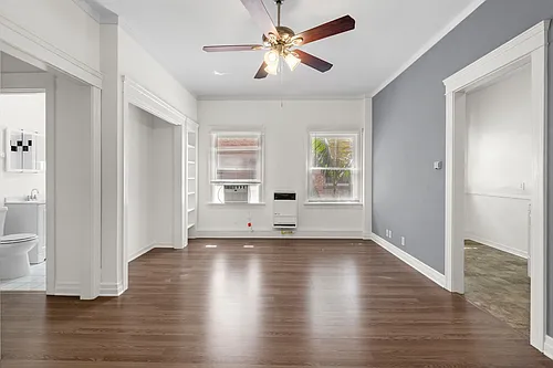 1611 Schrader Apartments (#810) Photo 1