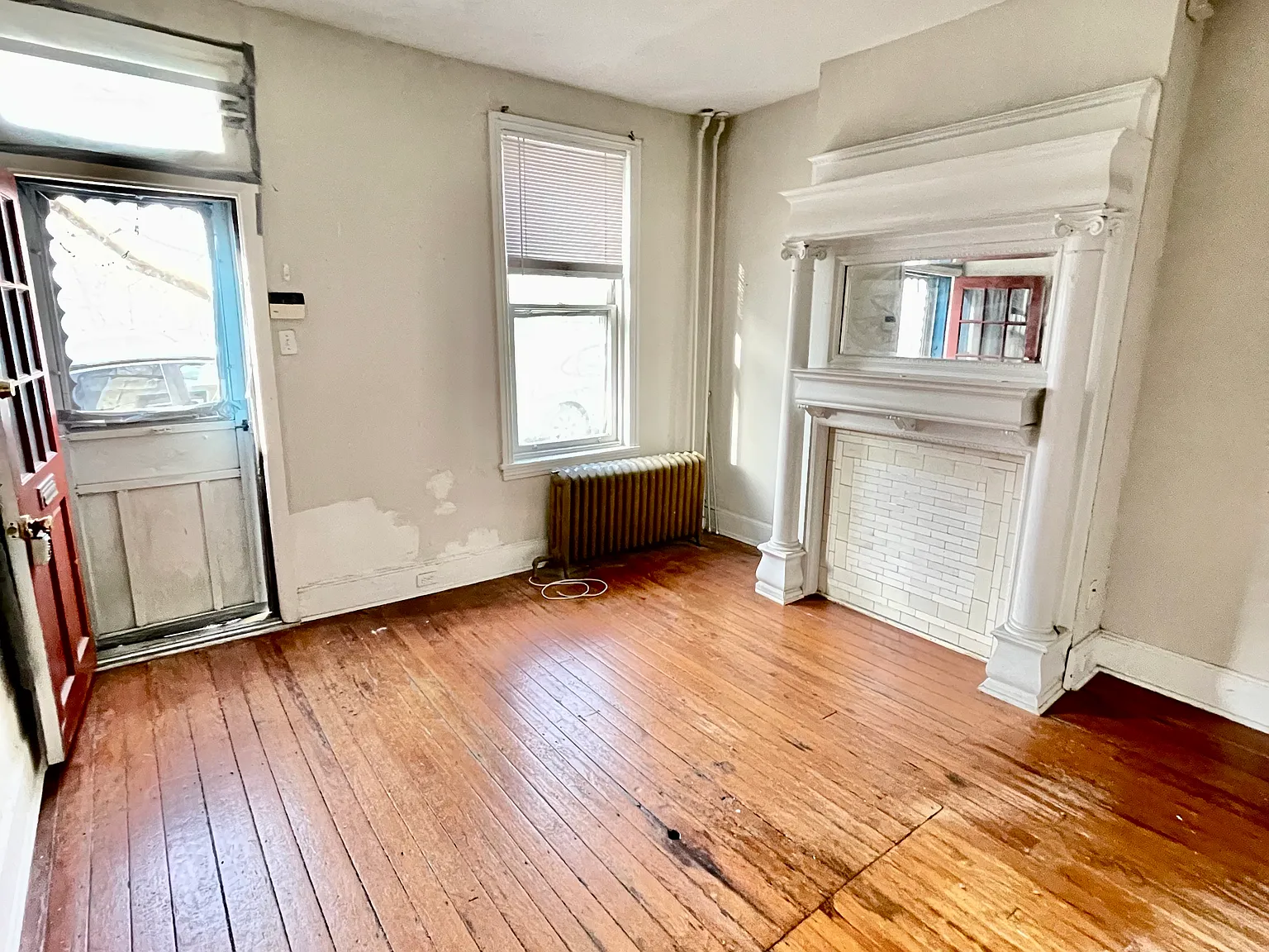 2 bed, 1100 sqft, $1,900 — Photo 2