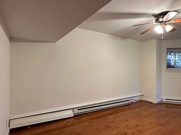 3rd image of 527 Beacon St #1