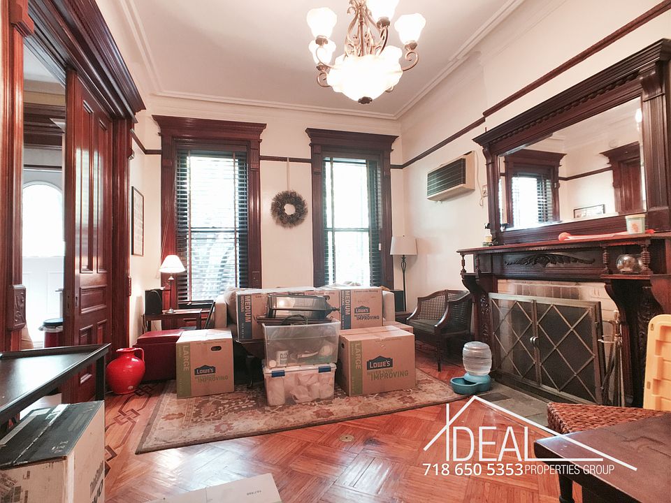 1st image of 422 8th St APT 1