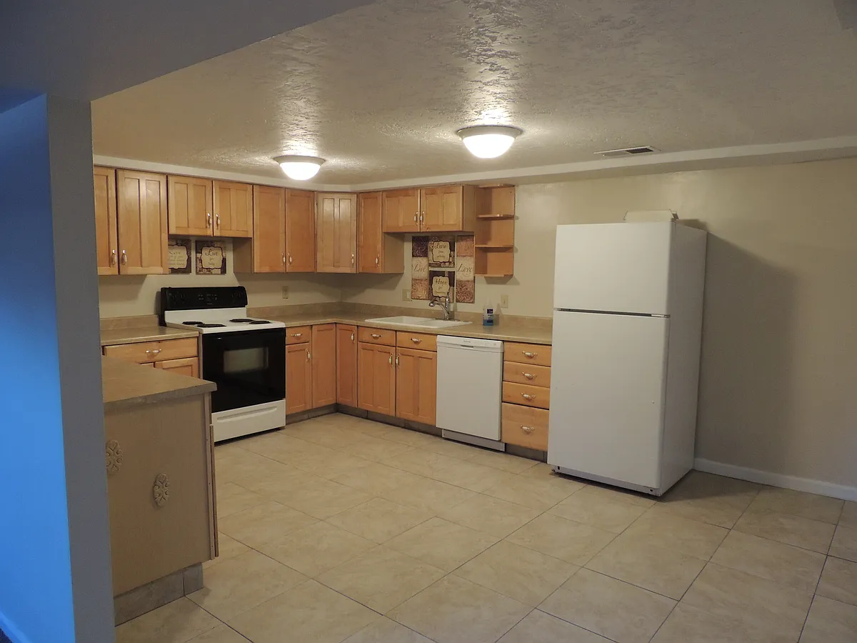 Building Photo - 2204 N 350 W #B