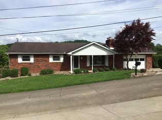 6 Campview Dr, Barboursville, WV 25504