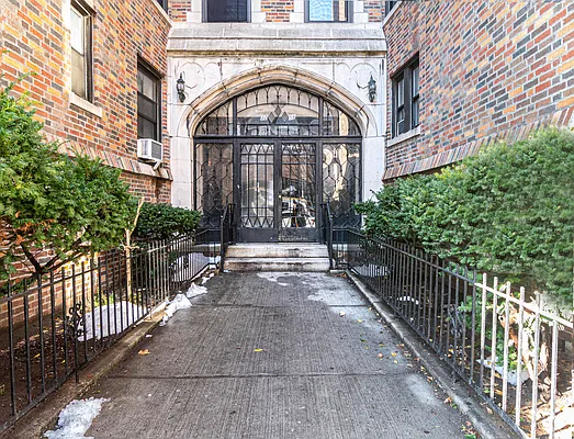 Rented by Modern Spaces | media 22