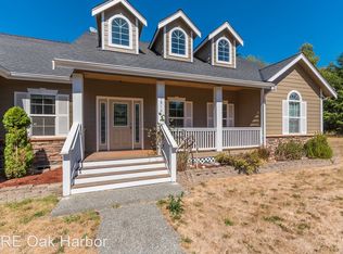 1910 Cloud Way, Oak Harbor, WA 98277