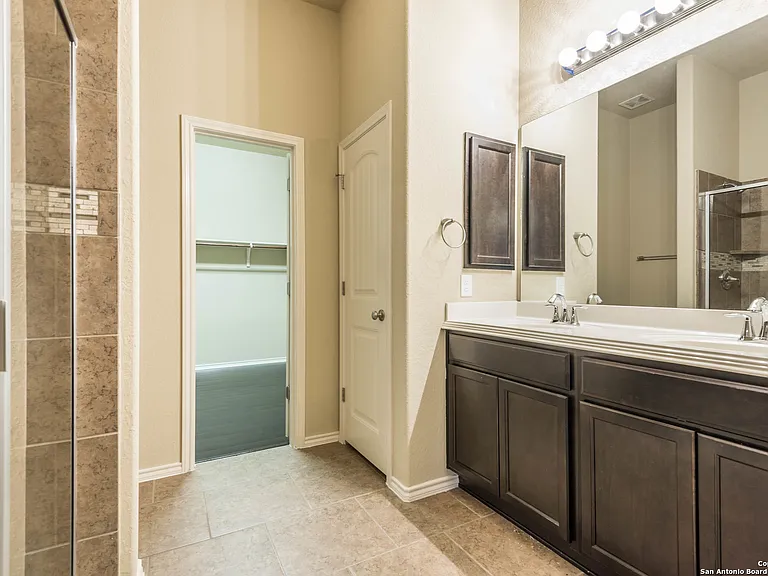 20207 Ashford Vis — Photo 16