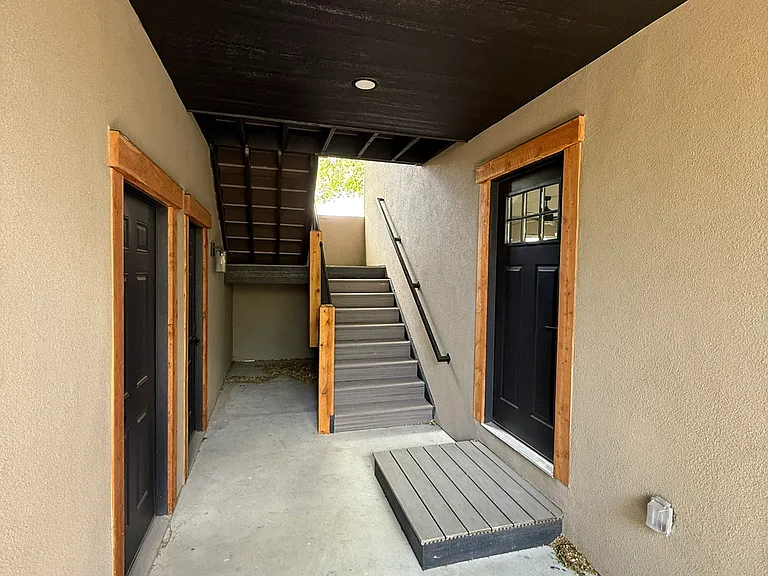 2319 Cooper Ave #A — Photo 2