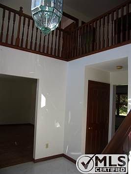 4th image of 4 Amanda Cir