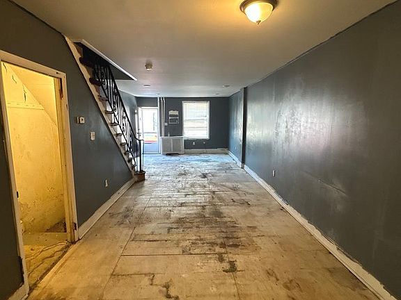 3rd image of 4916 Kershaw St