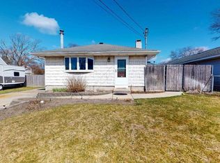 53 Seymour Dr, Shirley, NY 11967