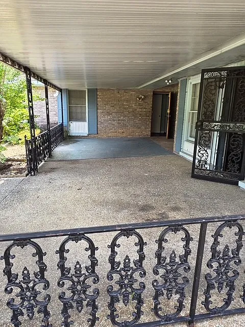 3 bed, 3.0 bath, 1974 sqft, $1,500 — Photo 2