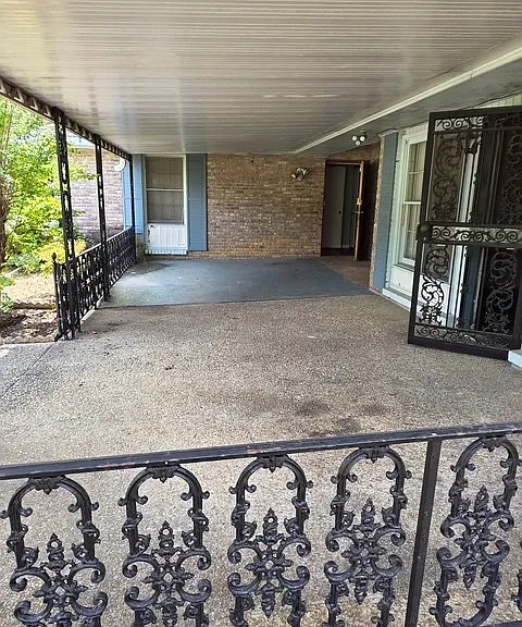 3742 Caspian Dr — Photo 2