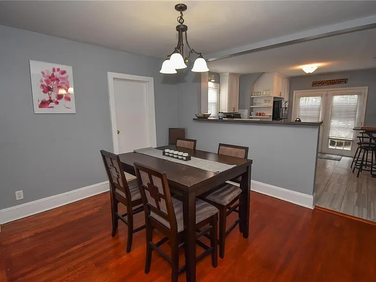 184 Clifton St SE — Photo 14