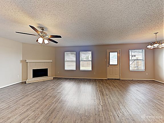 3rd image of 643 Pondview Dr