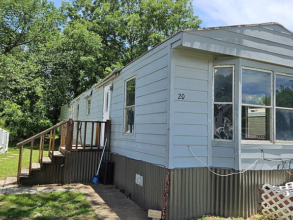 4th image of 511 E Oakdale St Lot 20