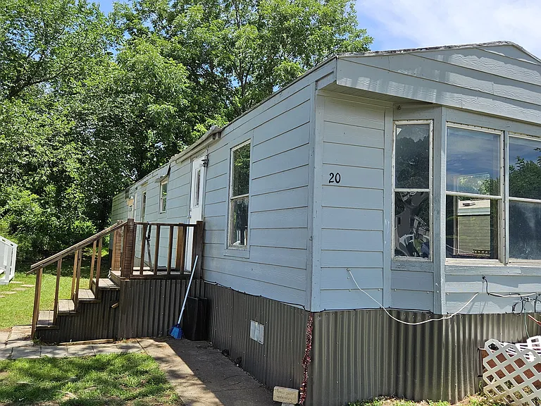 511 E Oakdale St #20 — Photo 4