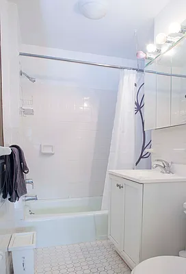 Rented by Big Apple Living | media 19