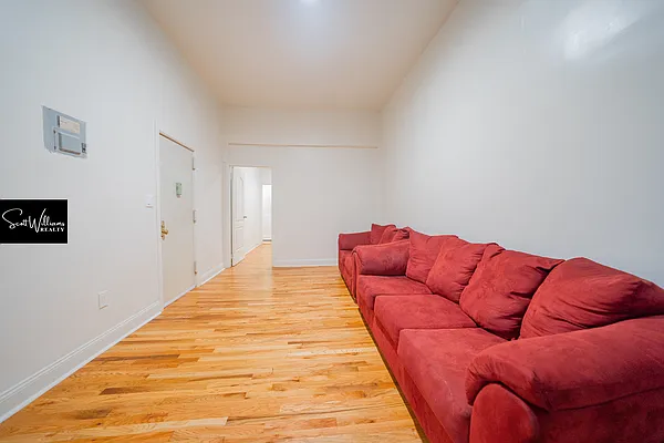 Rented by Scott Williams Realty LLC | media 33