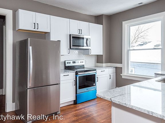 4th image of 14 McClure St APT I