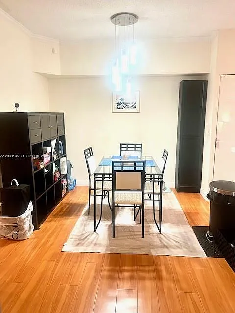 Palms Point Condo — Photo 4